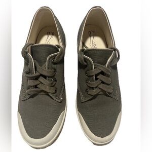 Aerosoles Oxford Two Women's Olive Green Size 6M Laceup Canvas Shoes Sneakers